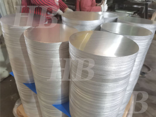 Permukaan Polished Aluminium Disc Bulat Meningkatkan Daya Tarik Estetika Cocok untuk tujuan dekoratif dan fungsional
