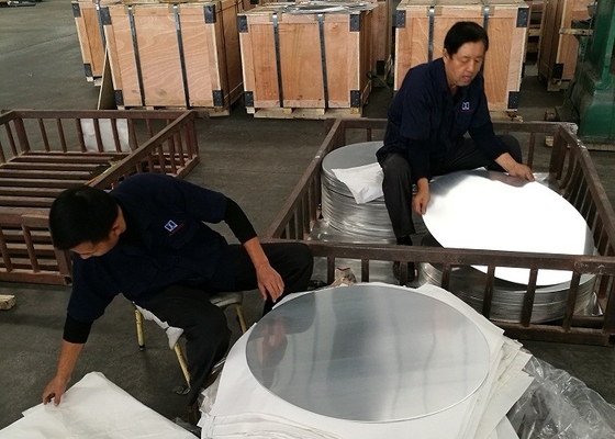 1050 1100 3003 Seri 5000 Lembar Lingkaran Lembar/foil/rol Aluminium Pabrik Penjualan Langsung