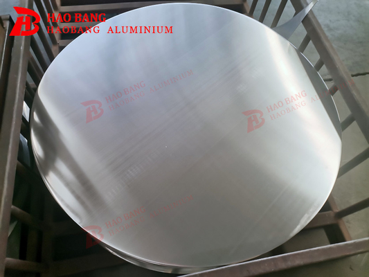 Bulat Aluminium Seri 1 Tahan korosi yang sangat baik Daya tarik yang kuat untuk tanda peringatan jalan