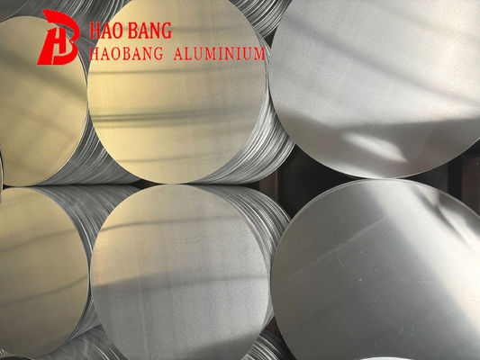 Lembaran aluminium bulat untuk peralatan masak, diameter 80 - 1100mm, ketebalan 0,5 - 6mm. Tersedia stok pabrik.