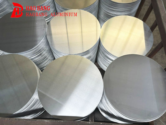 Lembaran aluminium bulat untuk peralatan masak, diameter 80 - 1100mm, ketebalan 0,5 - 6mm. Tersedia stok pabrik.