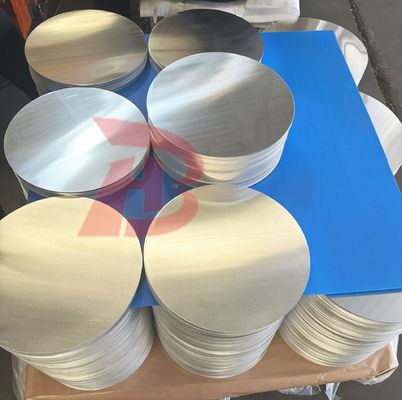 Lembaran aluminium bulat untuk peralatan masak, diameter 80 - 1100mm, ketebalan 0,5 - 6mm. Tersedia stok pabrik.
