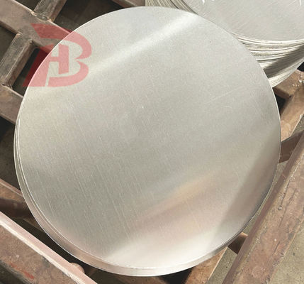 Lembaran aluminium bulat untuk peralatan masak, diameter 80 - 1100mm, ketebalan 0,5 - 6mm. Tersedia stok pabrik.