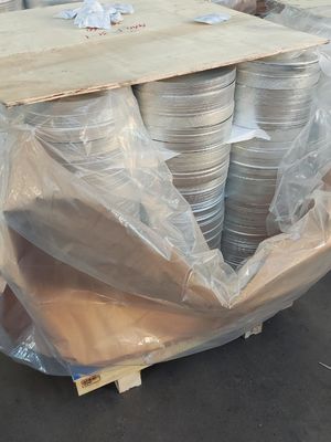 1050 1060 Lingkaran Aluminium H12 Temper Tahan Retak untuk Peralatan Masak Panci dan Wajan