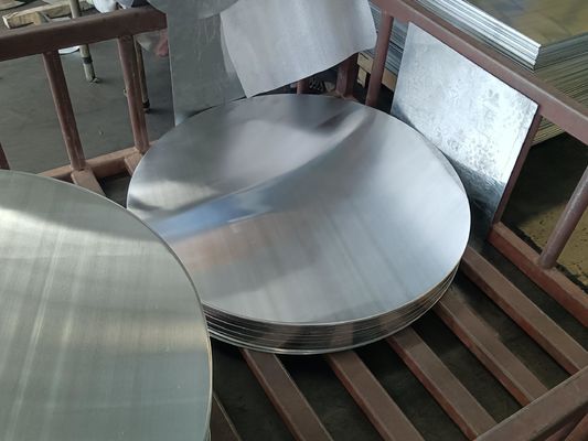 Perak 1050 Lingkaran Aluminium 80-1600MM Dia 0.3-6.0MM Ketebalan Untuk Pencahayaan Pencahayaan