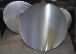 Permukaan Lemparan Tinggi Aluminium Disc 0,3 ∼6mm Tepi Custom Size Aluminium Blank untuk Lamp Cover & Pot