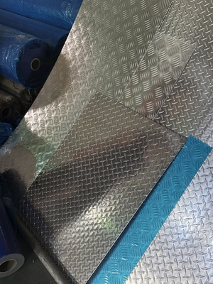 Aluminium Checker Sheet Round Plate Mill Finish Alloy Seri 3000 5000