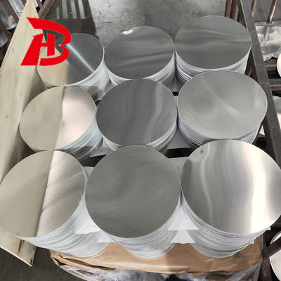 Ukuran Custom Lingkaran Aluminium 0.3-6mm Ketebalan 100-1000mm Diameter CC DC Bahan 1050 1060 3003 Alloy Resistant Crack Deep Drawing for Cookware and Lamp Cover Stamping