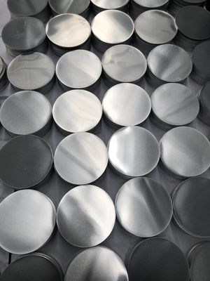 Lembar aluminium bulat bergelombang - Bahan baku peralatan dapur dan peralatan masak - Kisaran ketebalan: 80 - 1100mm - Kisaran ketebalan lengkap