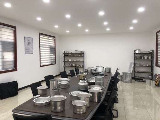 1050 1100 Aluminium Lingkaran Atap Lembar Lingkaran Pembeli Pabrik Jual Langsung Harga Untuk Non Stick Pan
