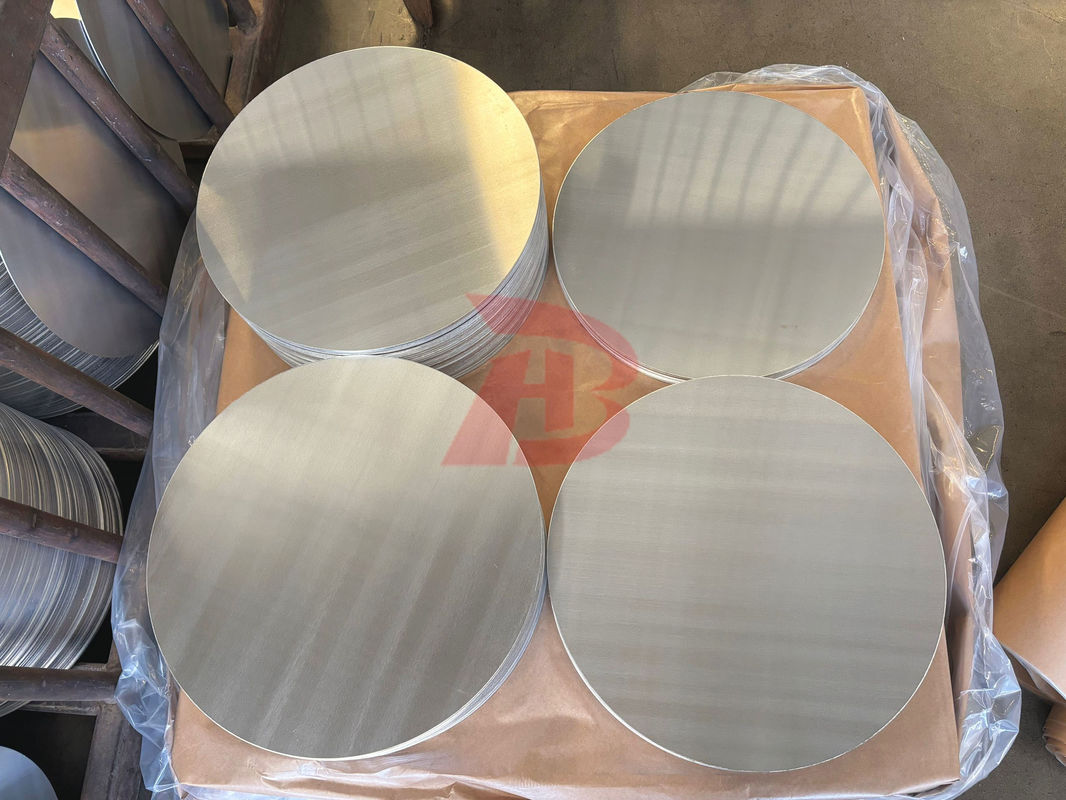Cakram Aluminium Kerataan Tinggi Permukaan Halus Paduan 1050 1060 3003, Tebal 0,3–6Mm, Kosong Aluminium Ukuran Khusus untuk Penutup Lampu & Pot