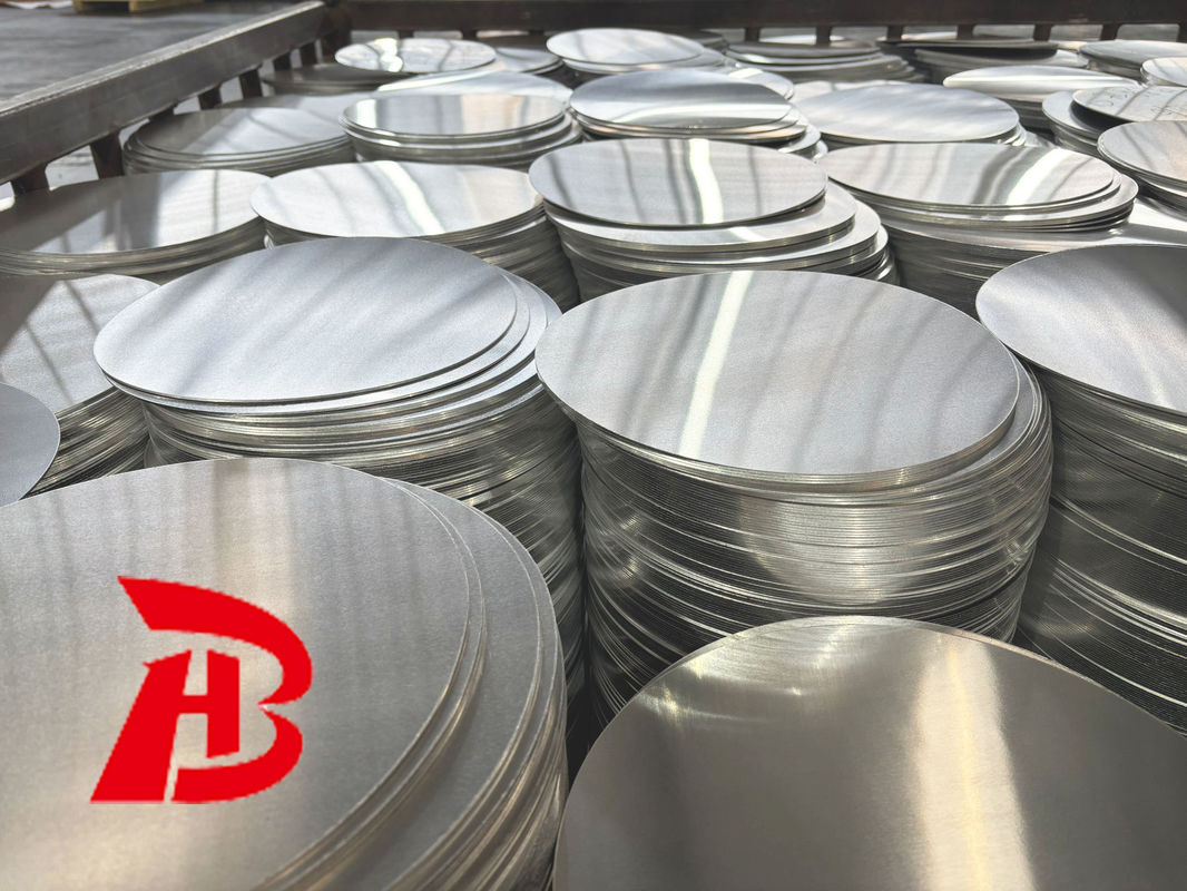 1050 1060 Lingkaran Aluminium CC DC Material O H12 Temperature Deep Drawing Crack Resistant Disc untuk panci dan wajan