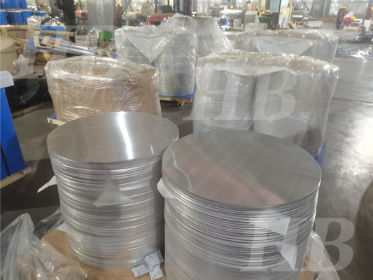 Pengalaman Produksi Sepuluh Tahun Pabrik Pasokan Langsung 0,3-6 mm 80-1600 mm Plat Lingkaran Aluminium Untuk Perkakas Masak